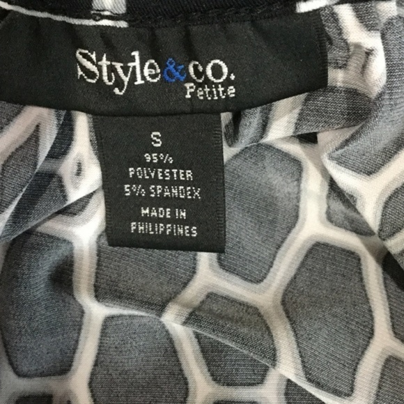 Style & Co Long Sleeve Scoop Neck Pattern Top - Picture 6 of 6